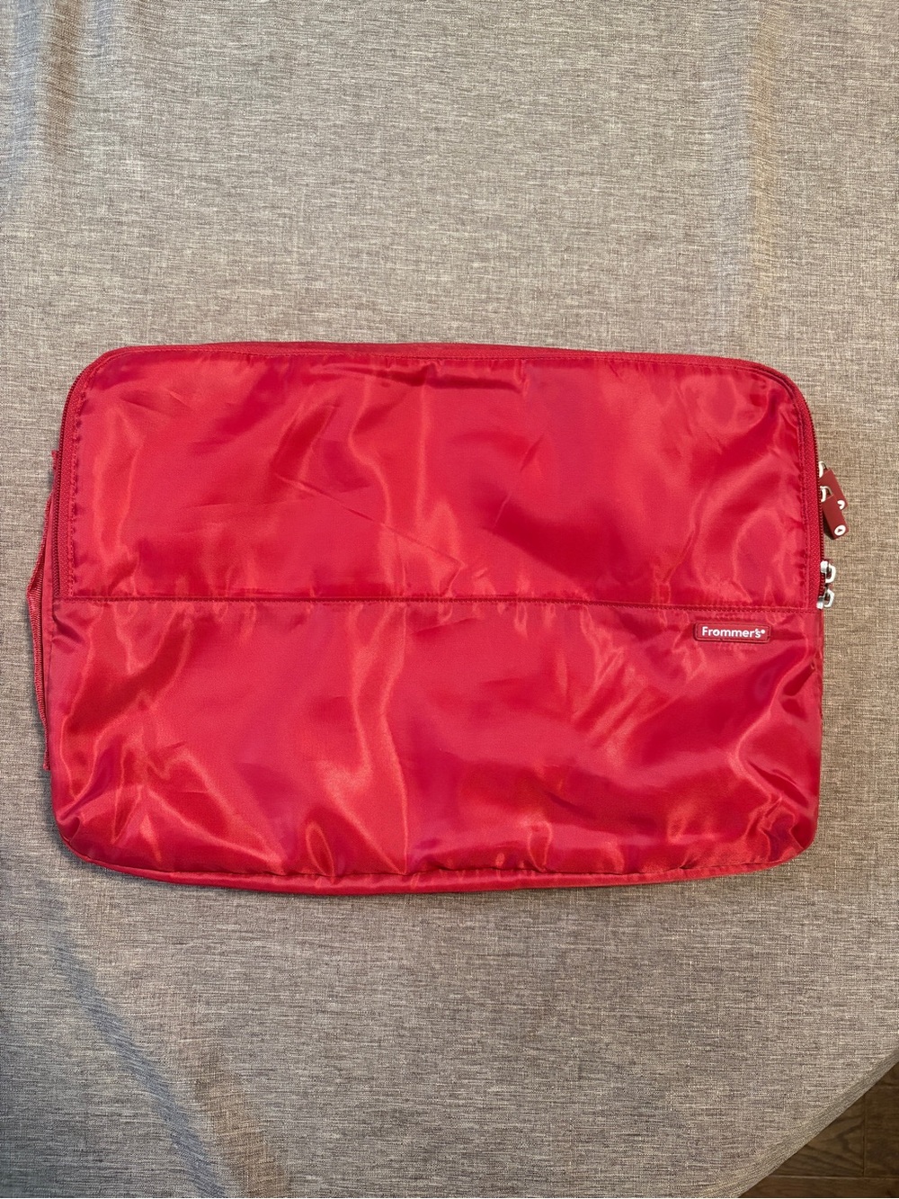 Frommers by Lug 17” Red Laptop Case with Mouse Pad